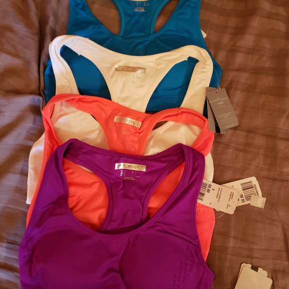 Forever 21 Sports Bra's - Picture 3 of 4